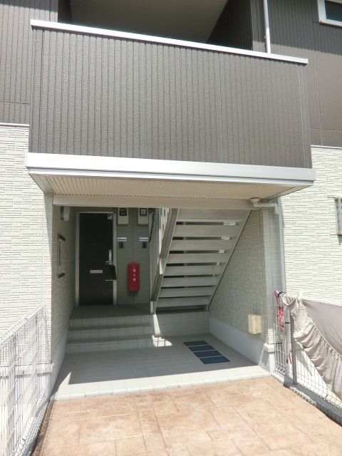 エントランス　きれいなエントランスです