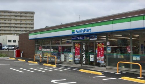 コンビニ　ファミリーマート サンズ洋光台駅北店（コンビニ）まで431m