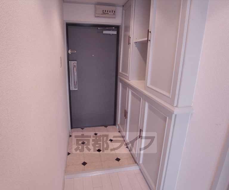 玄関　玄関周りも広くて充実しております。
