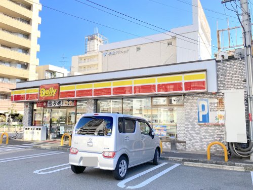コンビニ　デイリーヤマザキ 深井駅前店（コンビニ）まで184m