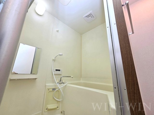 バス・シャワールーム　イメージ（同建物内別部屋の写真です）