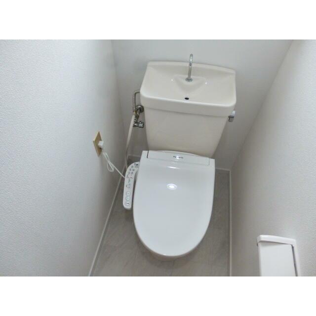 トイレ　温水便座付きトイレ