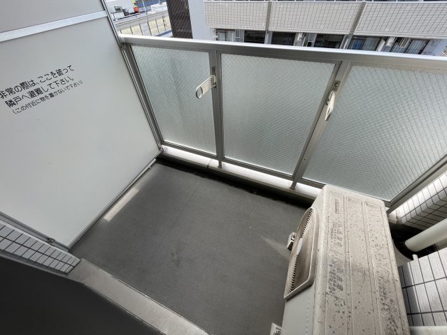 バルコニー　同物件別部屋写真