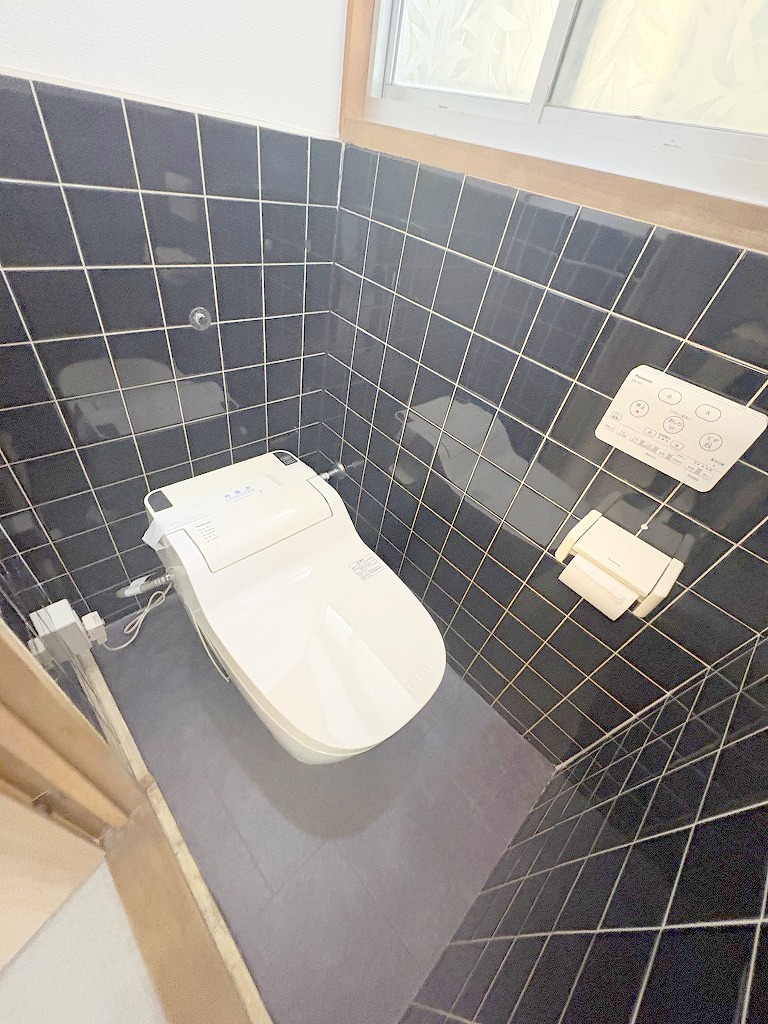 南海高野線 狭山駅 徒歩16分 2階建 築49年のトイレ写真