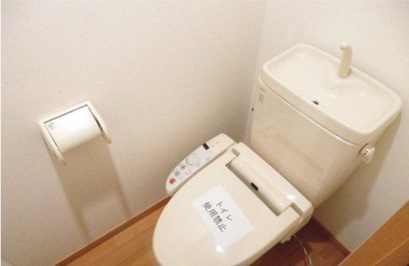 トイレ　温水暖房便座