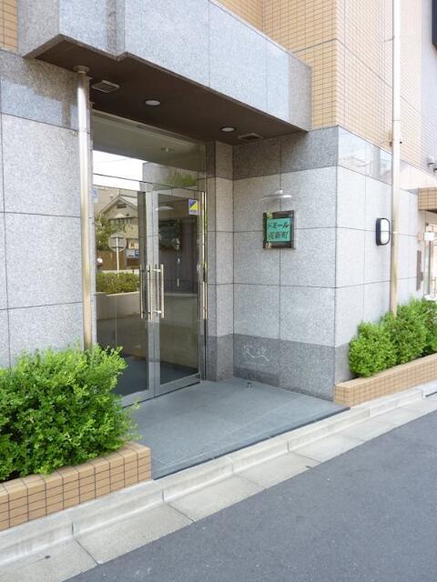 エントランス　正面玄関