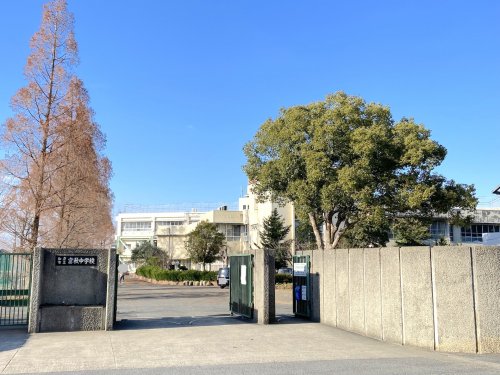 中学校　和泉市立富秋中学校（中学校）まで1645m