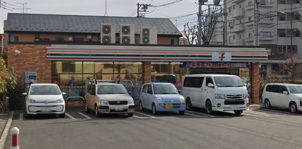 コンビニ　セブンイレブン相模原鶴ヶ丘店（コンビニ）まで521m