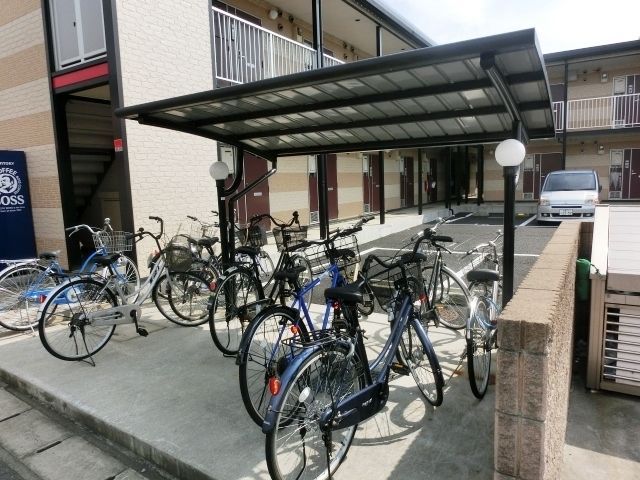 その他共有部分　屋根付き駐輪場