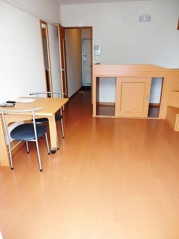 その他部屋・スペース　家具家電付きの洋室