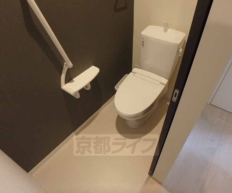 トイレ　ウォシュレット付きトイレです。