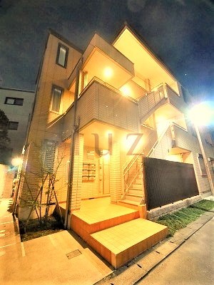 建物外観　2010年築！鶴見駅９分！