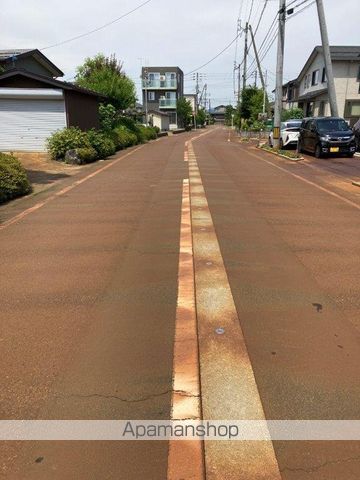 その他　前面道路（その他）まで0m