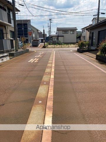 その他　前面道路（その他）まで0m