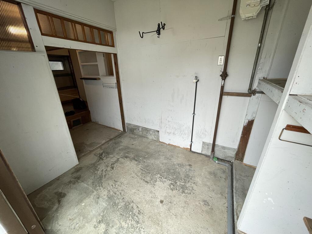 大庄西町2丁目戸建の玄関写真