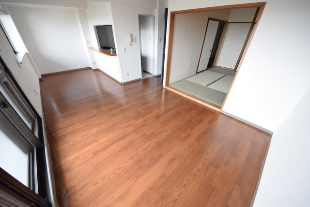 居室・リビング　※同建物　同タイプ間取り設備施工例　現況優先