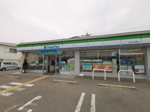 コンビニ　ファミリーマート 狭山山本東店（コンビニ）まで1400m