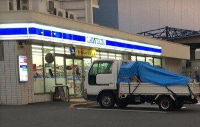 コンビニ　ローソン西成松三丁目店（コンビニ）まで414m