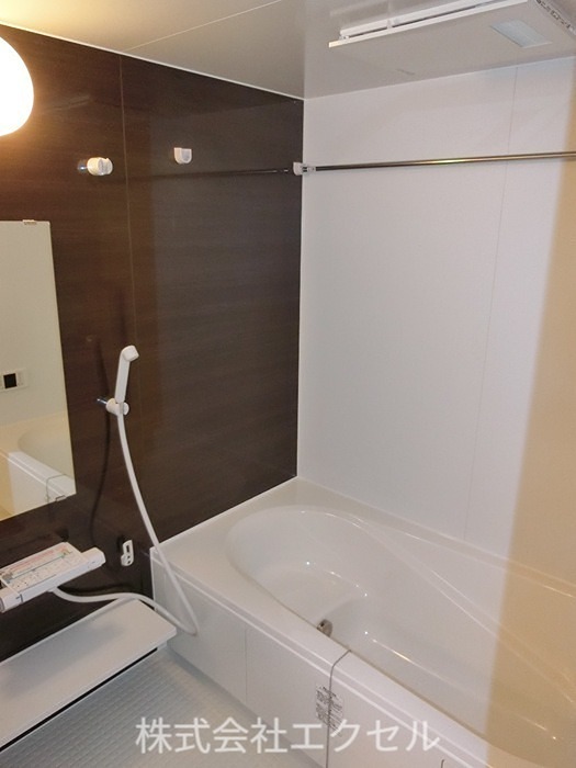 バス・シャワールーム　同建物の別部屋の写真