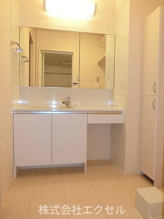 洗面設備　同建物の別部屋の写真