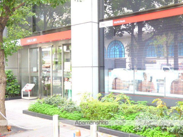 銀行　三菱ＵＦＪ銀行船場中央支店（銀行）まで361m