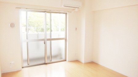 居室・リビング　洋室7.8帖です