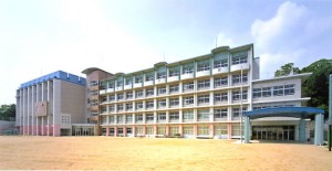 小学校　神戸市立池田小学校（小学校）まで406m