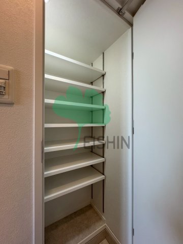 玄関　下駄箱もしっかりついてます！