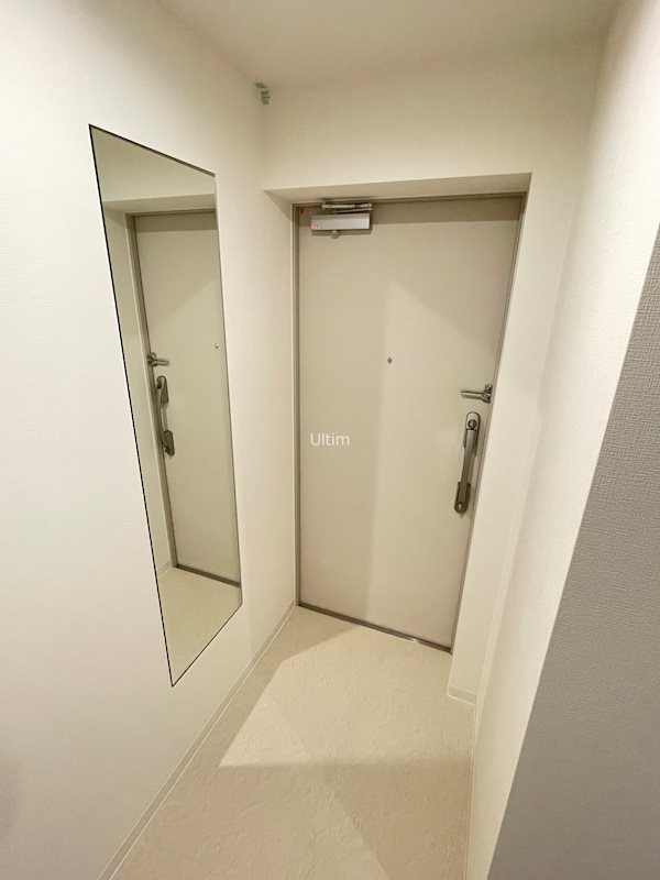 グランドール京都の玄関写真
