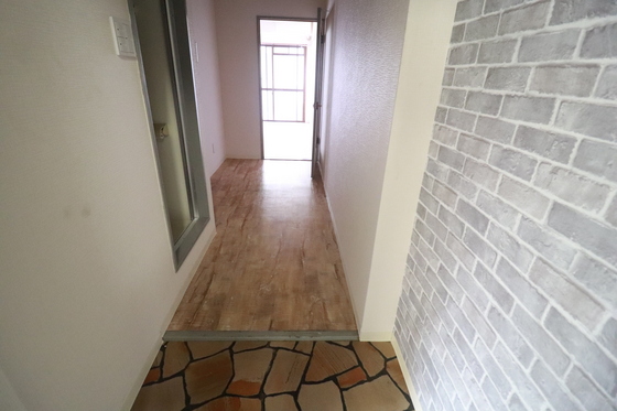 玄関　※別部屋の写真です