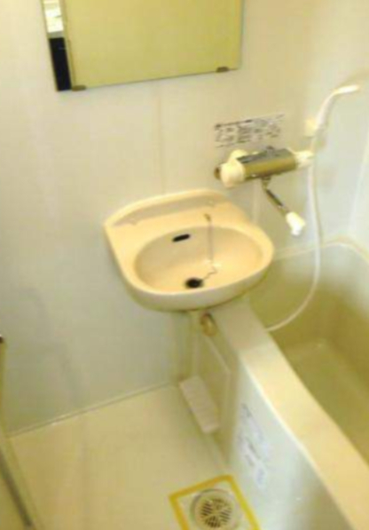 洗面設備　※別部屋の参考写真です。