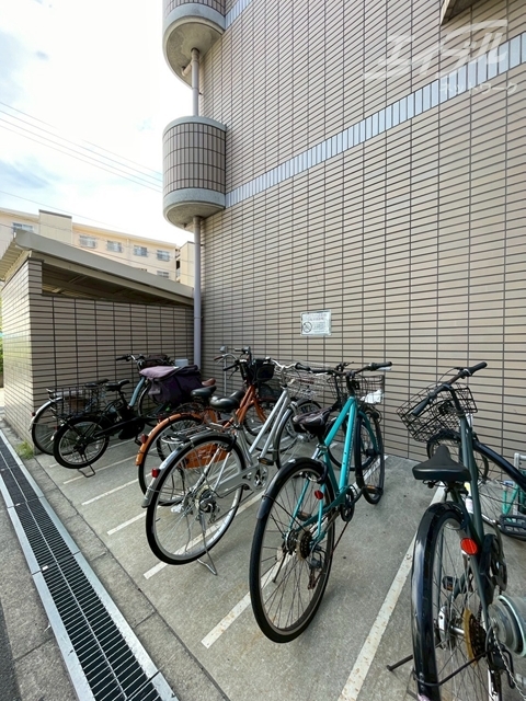 駐車場　駐輪場