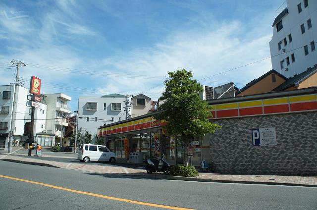 コンビニ　デイリーヤマザキ 関西国際大学神戸山手前店（コンビニ）まで512m