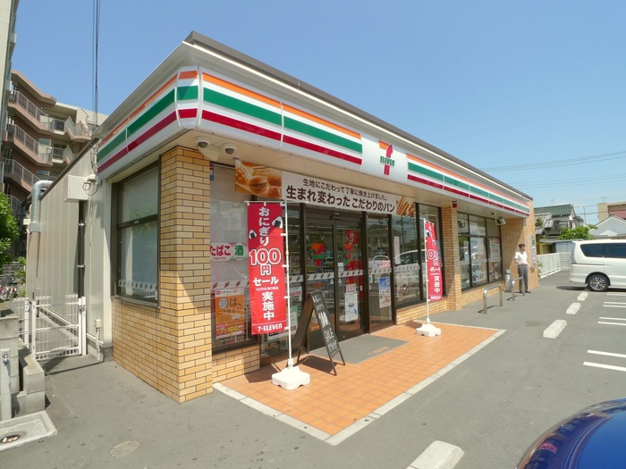 コンビニ　セブンイレブン（コンビニ）まで350m