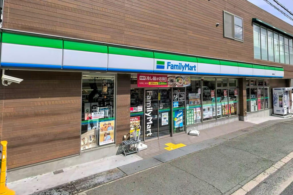 コンビニ　ファミリーマート岸部中店（コンビニ）まで288m