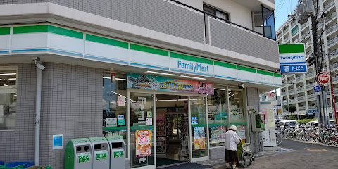 コンビニ　ファミリーマート 西宮原二丁目店（コンビニ）まで315m