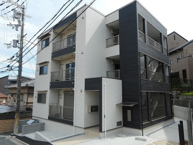 ラ ビュット 上山手の外観写真