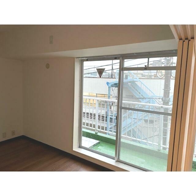 バルコニー　※同仕様写真