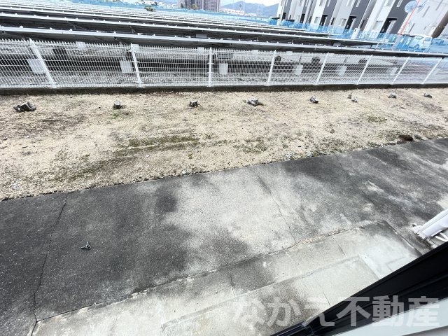 バルコニー　陽当たり良好なバルコニーです
