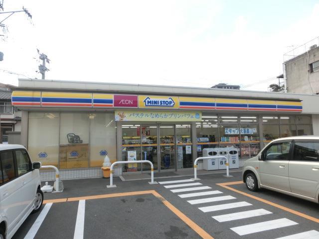 コンビニ　ミニストップ（コンビニ）まで320m