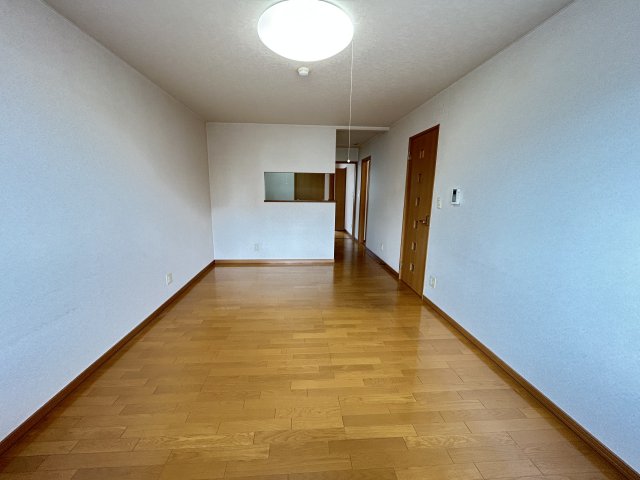 セリエIIの居間写真