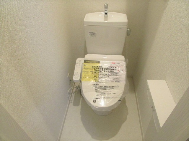 トイレ　同施工会社参考写真