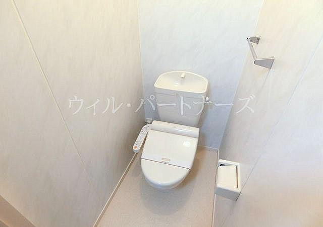 西武新宿線 上石神井駅 徒歩4分 2階建 築17年のトイレ写真