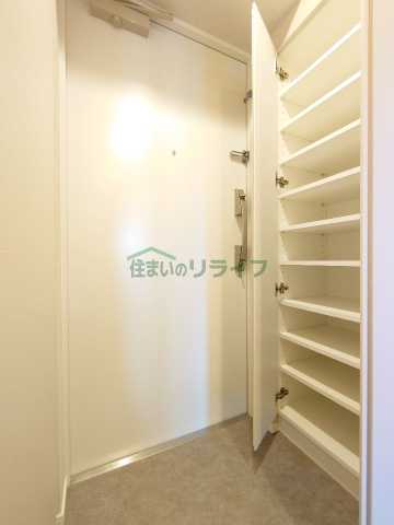 玄関　プラウドフラット中野