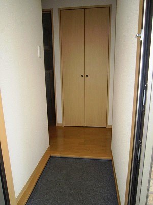 玄関　現況優先