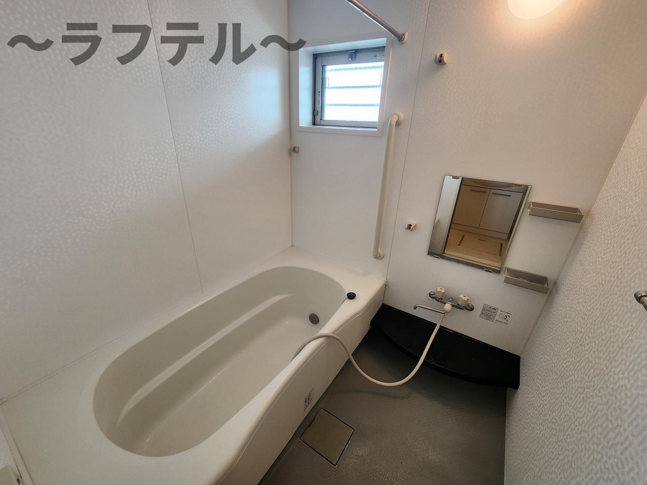 バス・シャワールーム　別部屋イメージ写真