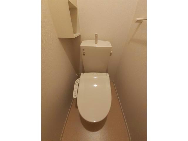 ＪＲ上越線 高崎問屋町駅 徒歩16分 2階建 築9年のトイレ写真