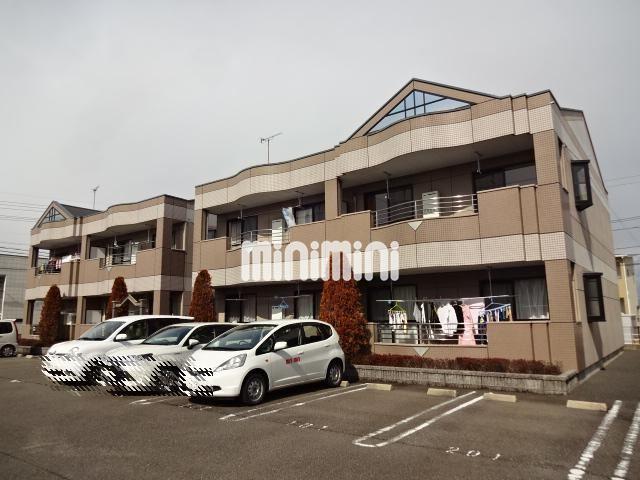 建物外観　手前がＢ棟　奥がＡ棟です。