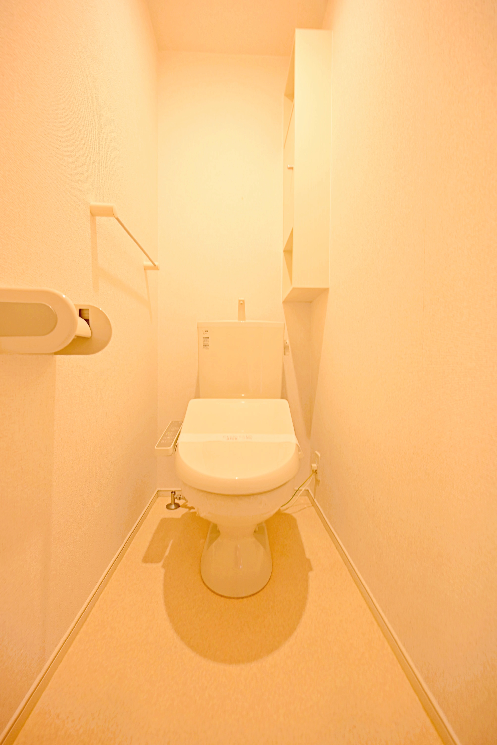 ＪＲ山陽本線 安芸中野駅 徒歩13分 2階建 築9年のトイレ写真