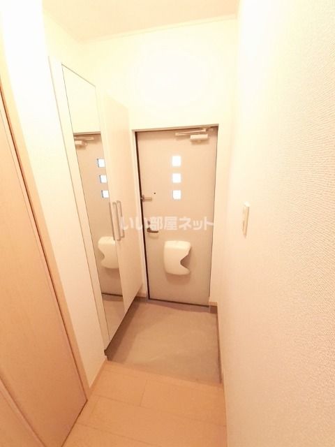 アンジュフランEの玄関写真